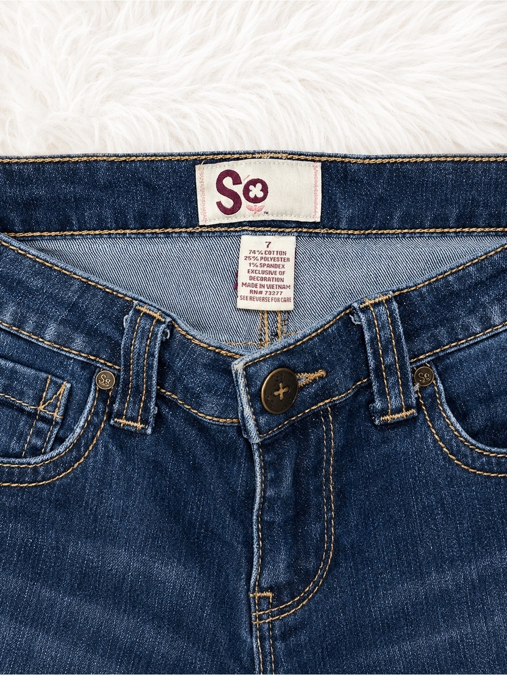 SO Juniors Size 7 Denim Capri Jeans | Stretch Mid Rise Cropped Blue Jean Capris - Picture 2 of 3